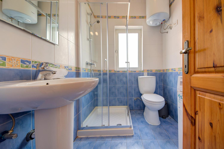Bathroom 2, St Julian's Unique 3-bedroom Apartments and Penthouse with Jacuzzi, St Julian's