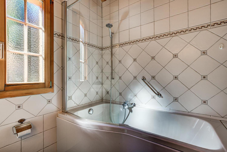 Bathroom 2, Chalet les Bubus, Martigny