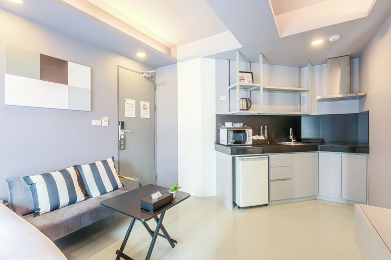 Others 5, Quite Grove Hotel, Bang Rak