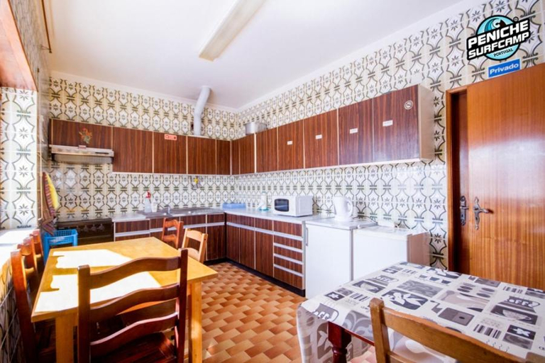 Others 2, Beach Avenue Apartment, Peniche