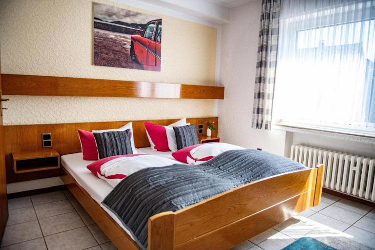 Bedroom 3, Hotel Zur Aue, Wesel