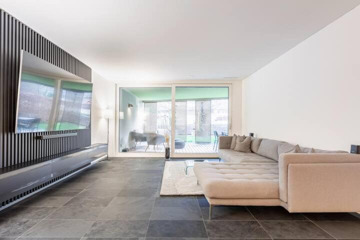 Luxus Wohnung mit Garten, Zürich