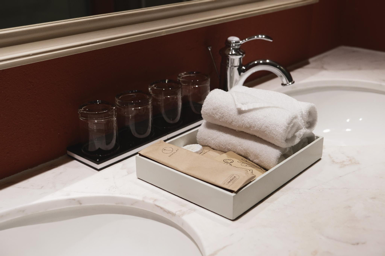 Amenities 8
