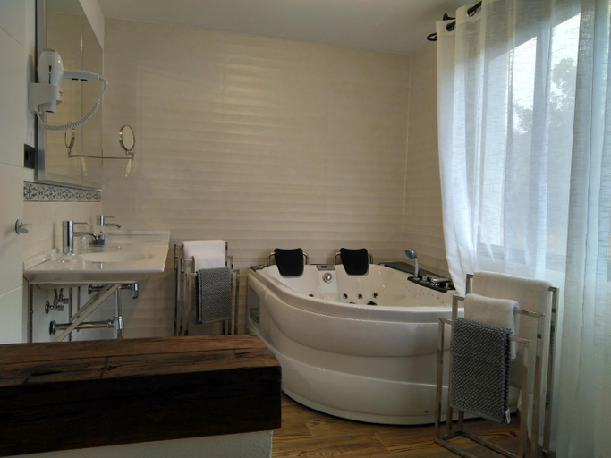 Bathroom, Hotel Sierra Madrona, Ciudad Real