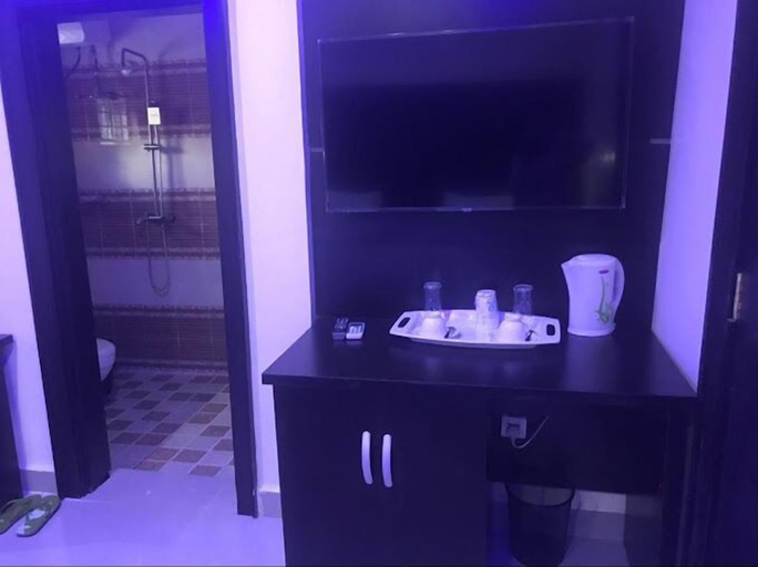 Bathroom 1, Pali Resort Hotel, Ungogo
