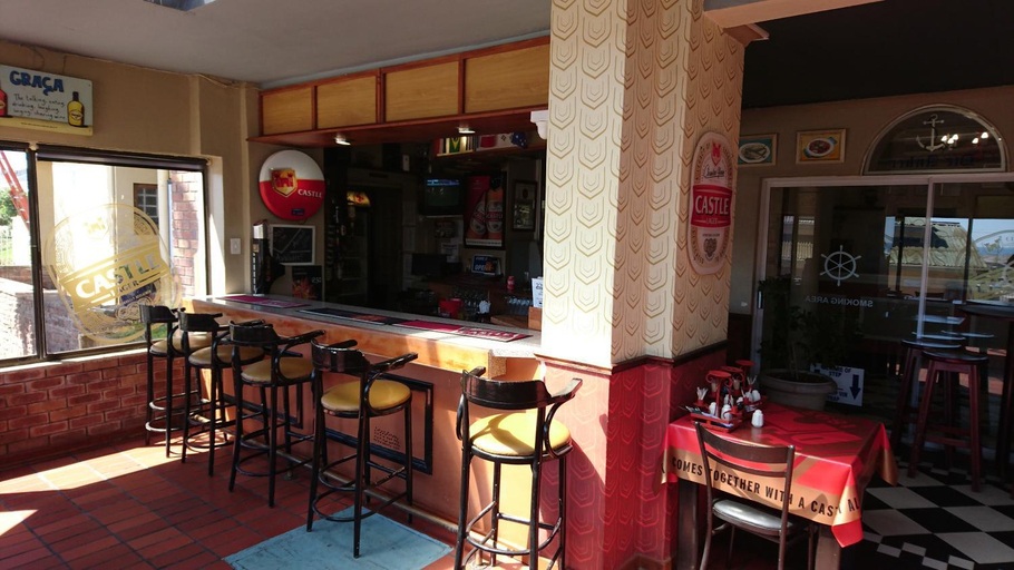 Food & Drinks 3, Lamberts Bay Hotel, West Coast