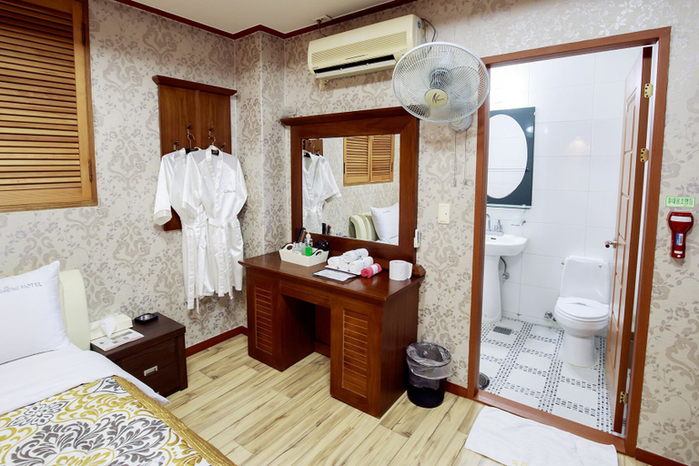Others 4, Galleria Hotel, Andong
