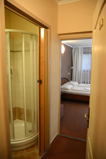 Bathroom 4, Hotel Minerva, Mosonmagyaróvár