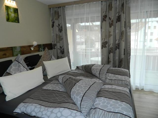 Bedroom 2, Hotel Dietz, Ostalbkreis