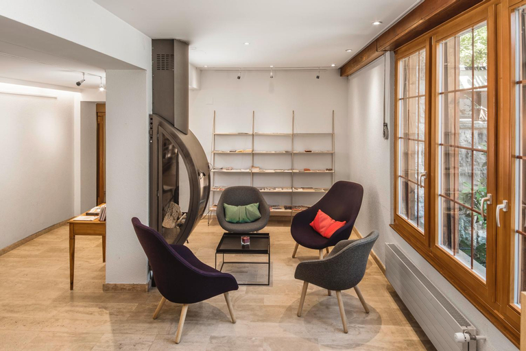 Public Area, Cret-Berard, Lavaux-Oron