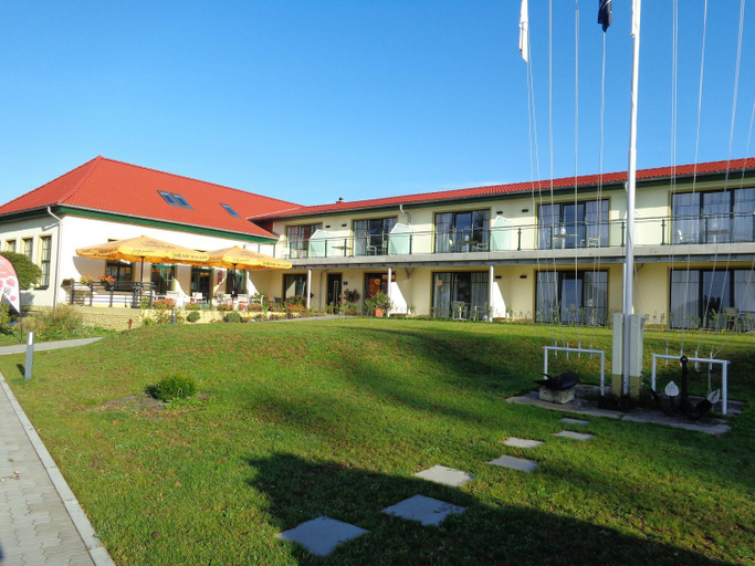 Others 4, Aparthotel am Heidensee, Schwerin