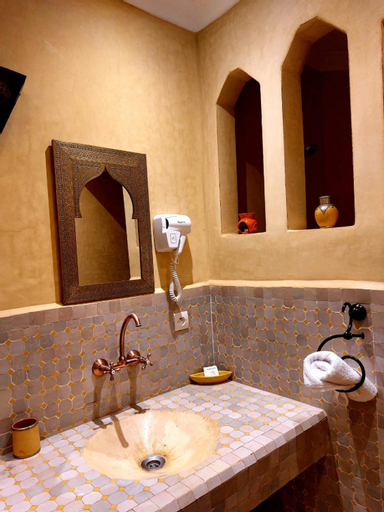 Bathroom 12
