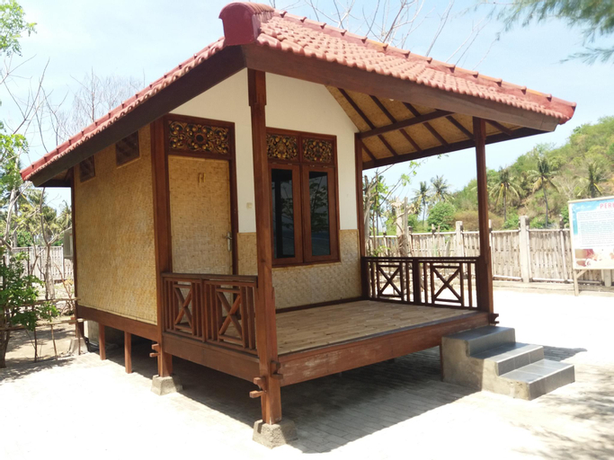 Exterior 3