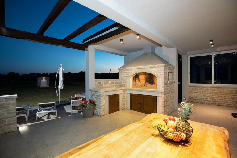 Others 4, Villa Irena, Medulin