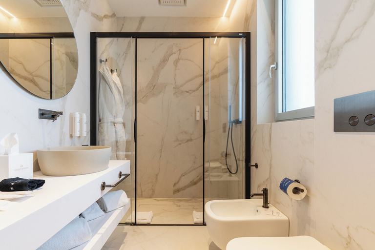 Bathroom 3, Green Park penthouse Suite & Pool, Bari