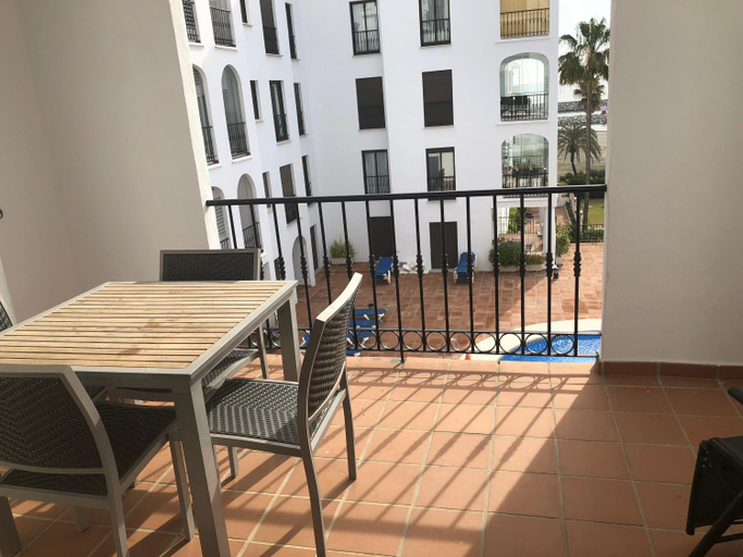 Others 5, Apartment on the beach, Puerto de La Duquesa, Málaga