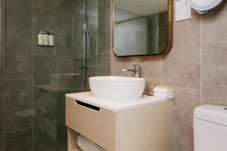 Bathroom 4