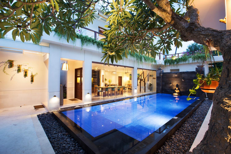 Swimming Pool 1