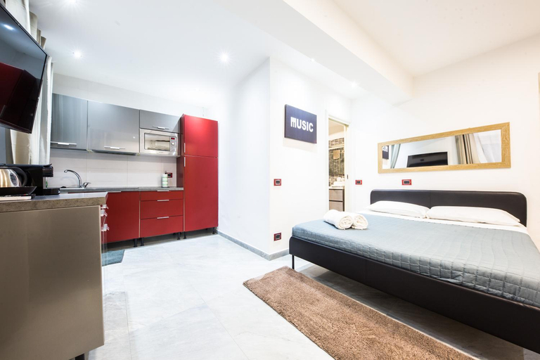 Others 5, Maestrale House by HolidayHome24, Genova