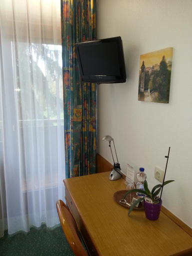 Others 5, Hotel Koch Maingau, Offenbach