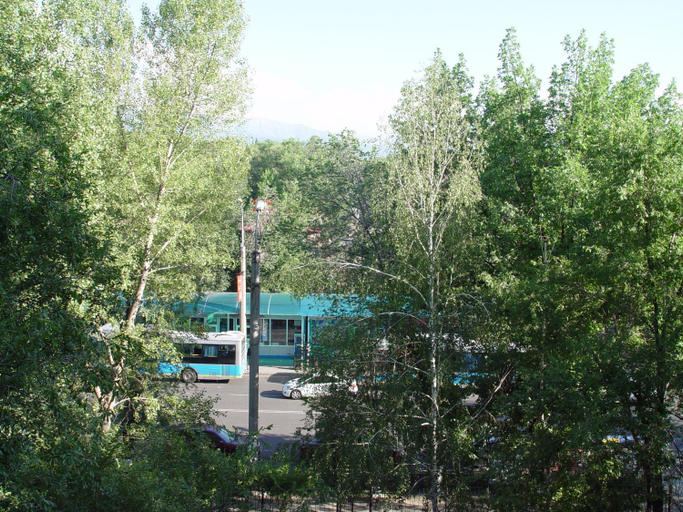 Exterior & Views