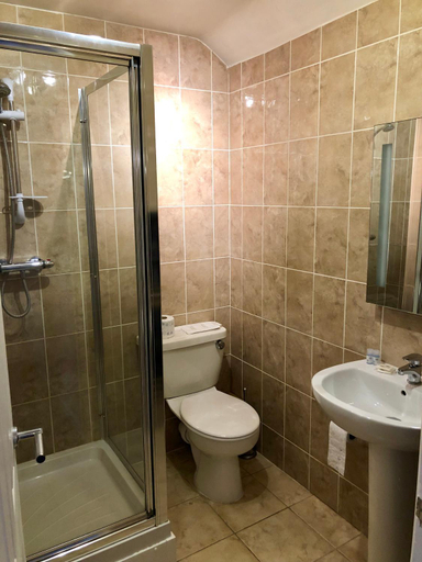 Bathroom 2, Butchers Arms, Gloucestershire