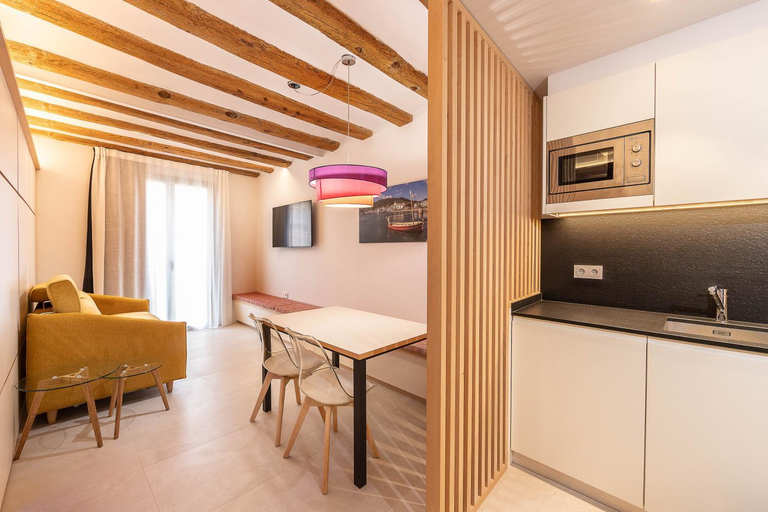 Others 2, C&C Apartments, Girona