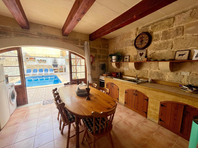 Others 5, Grand Villa & Pool Very Good 8