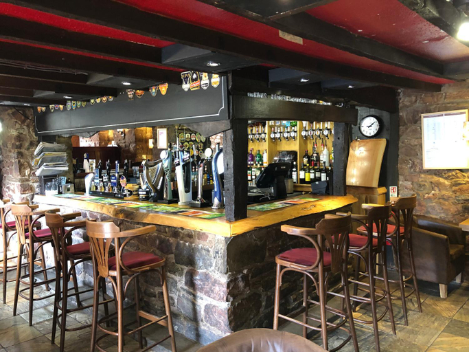 Food & Drinks, Butchers Arms, Gloucestershire