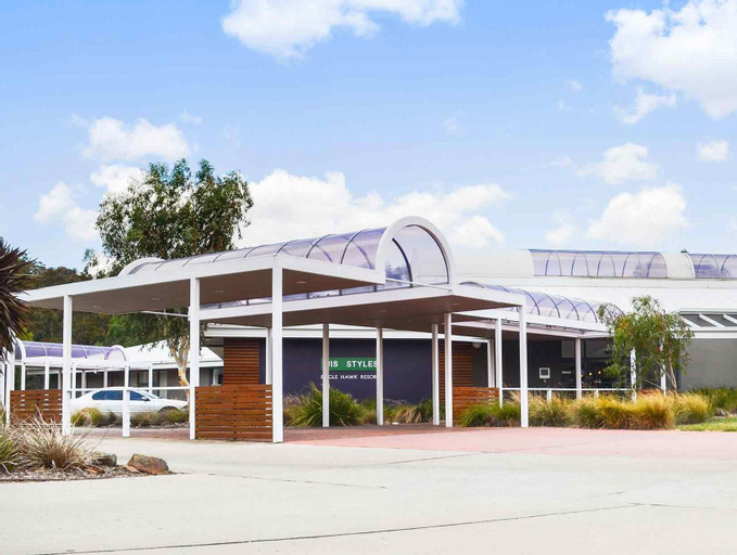 Exterior 12