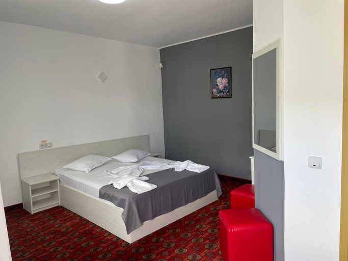 Others 2, Casa Margo, Agigea