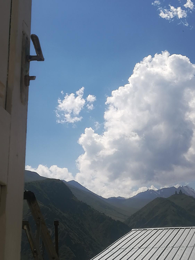 Others 3, Nikoloz Guesthouse, Kazbegi