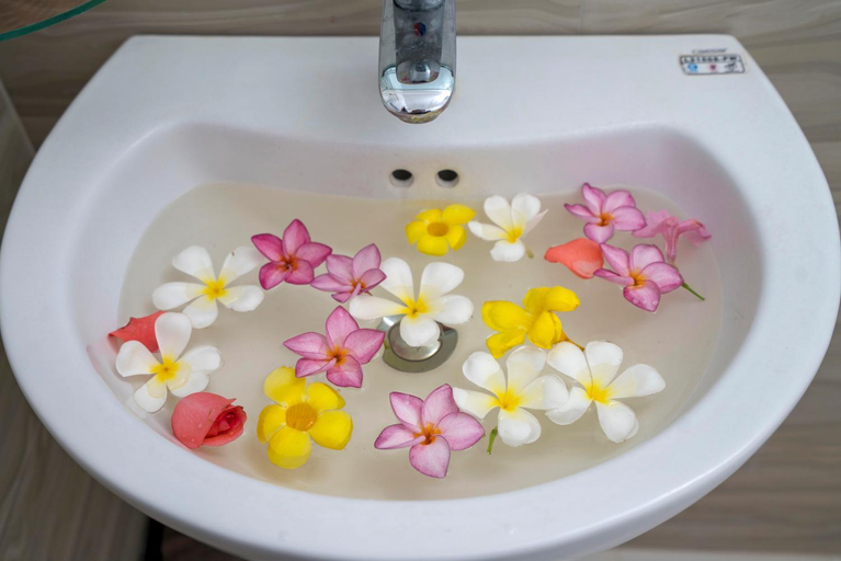 Bathroom 2, My House Hoi An Homestay, Da Nang