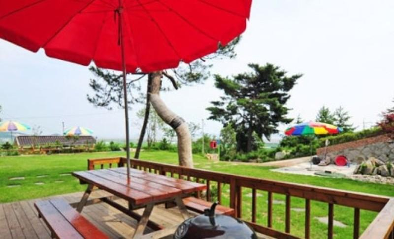 Others 5, Ganghwado Hawadal Pension, Ganghwa