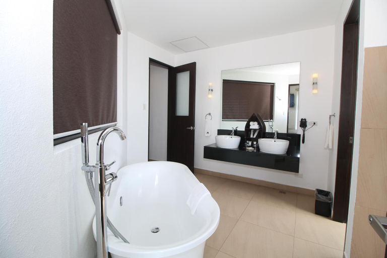 Bathroom 3