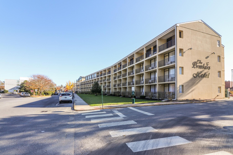 Public Area 4, Breakers Hotel & Suites, Sussex