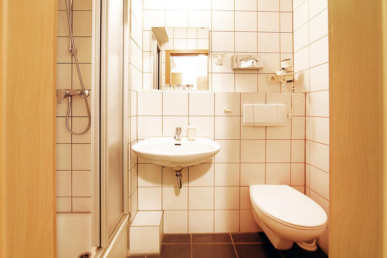 Bathroom 4, Bestprice Hotel Aachen City, Städteregion Aachen