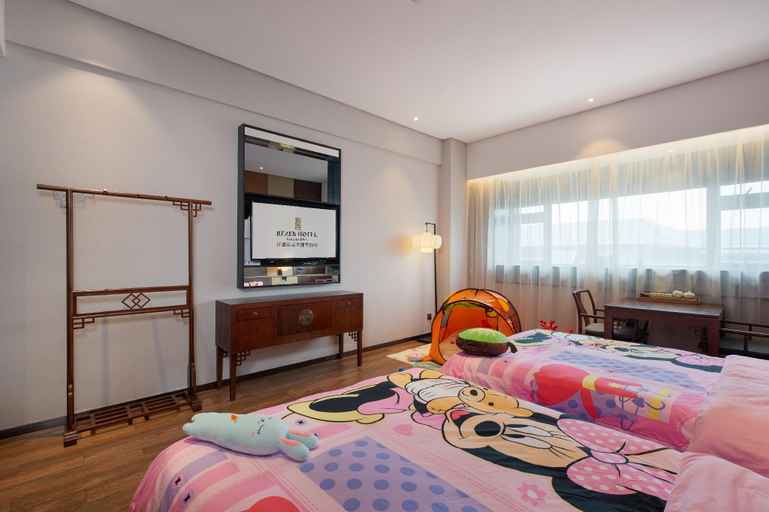 Bedroom 12