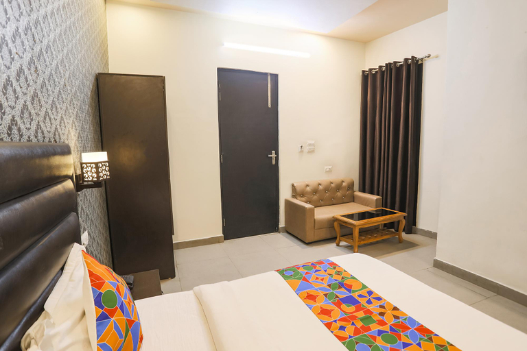 Bedroom 3, FabHotel The Diamond, Gautam Buddha Nagar