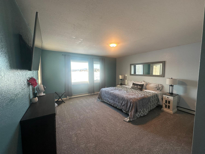 Bedroom 2, Hidden Lakefront Villa, Fairbanks North Star
