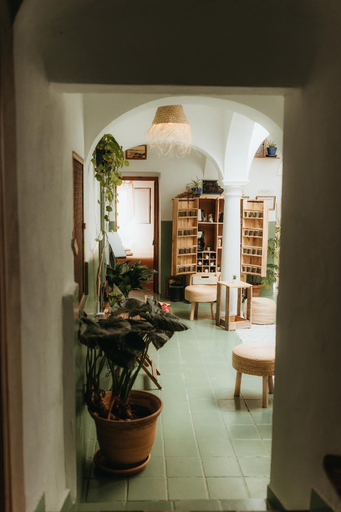 Facilities 3, Hostal Africa, Cádiz
