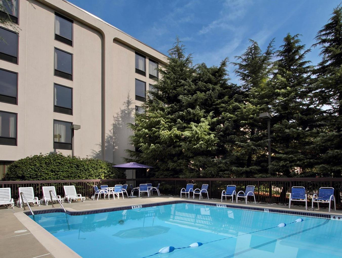 Swimming Pool 30