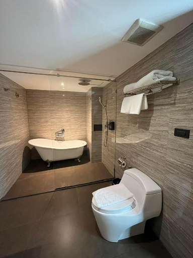 Bathroom 3