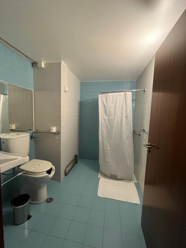 Bathroom 4, Hotel Paulo VI, Rio Maior