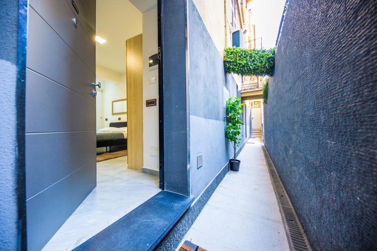 Others 4, Maestrale House by HolidayHome24, Genova