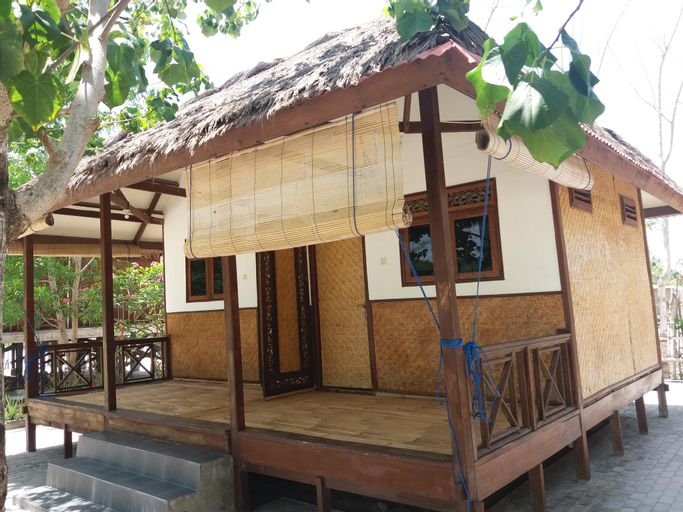 Exterior 4