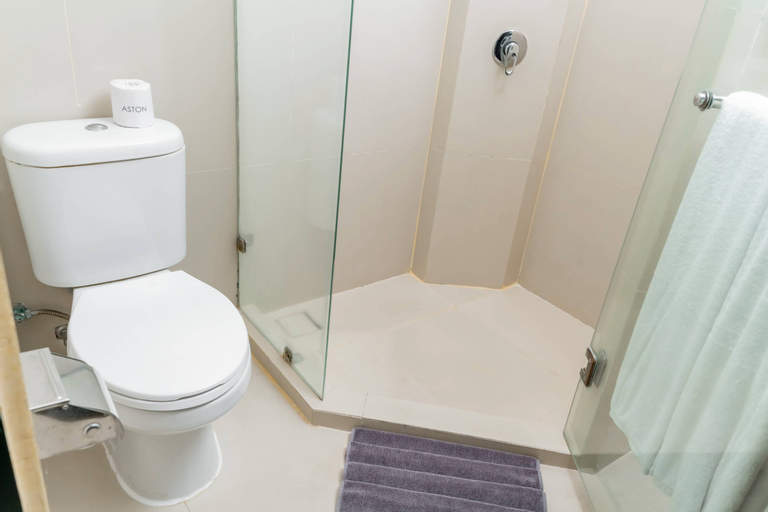 Bathroom 12