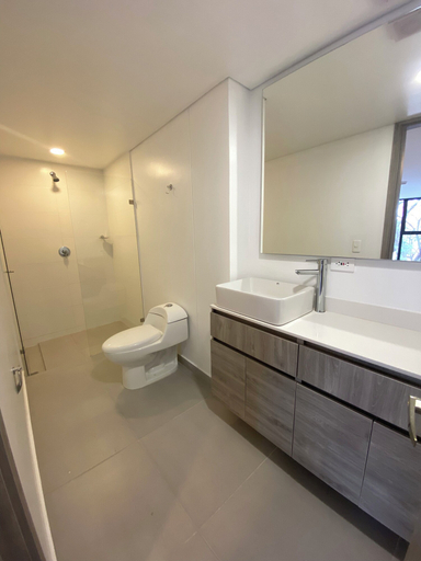 Bathroom 4, Hotel ECO 44, Medellín