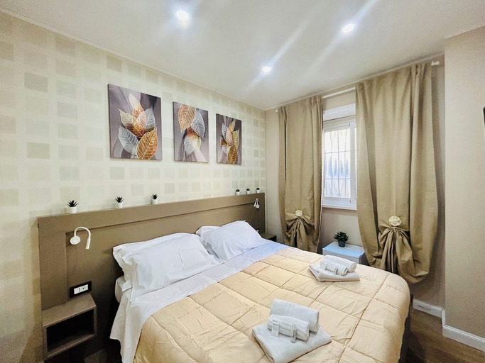 Bedroom 5, Segesta Rooms, Rome