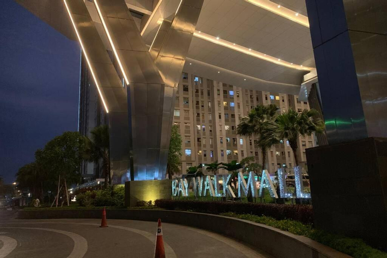Exterior 12